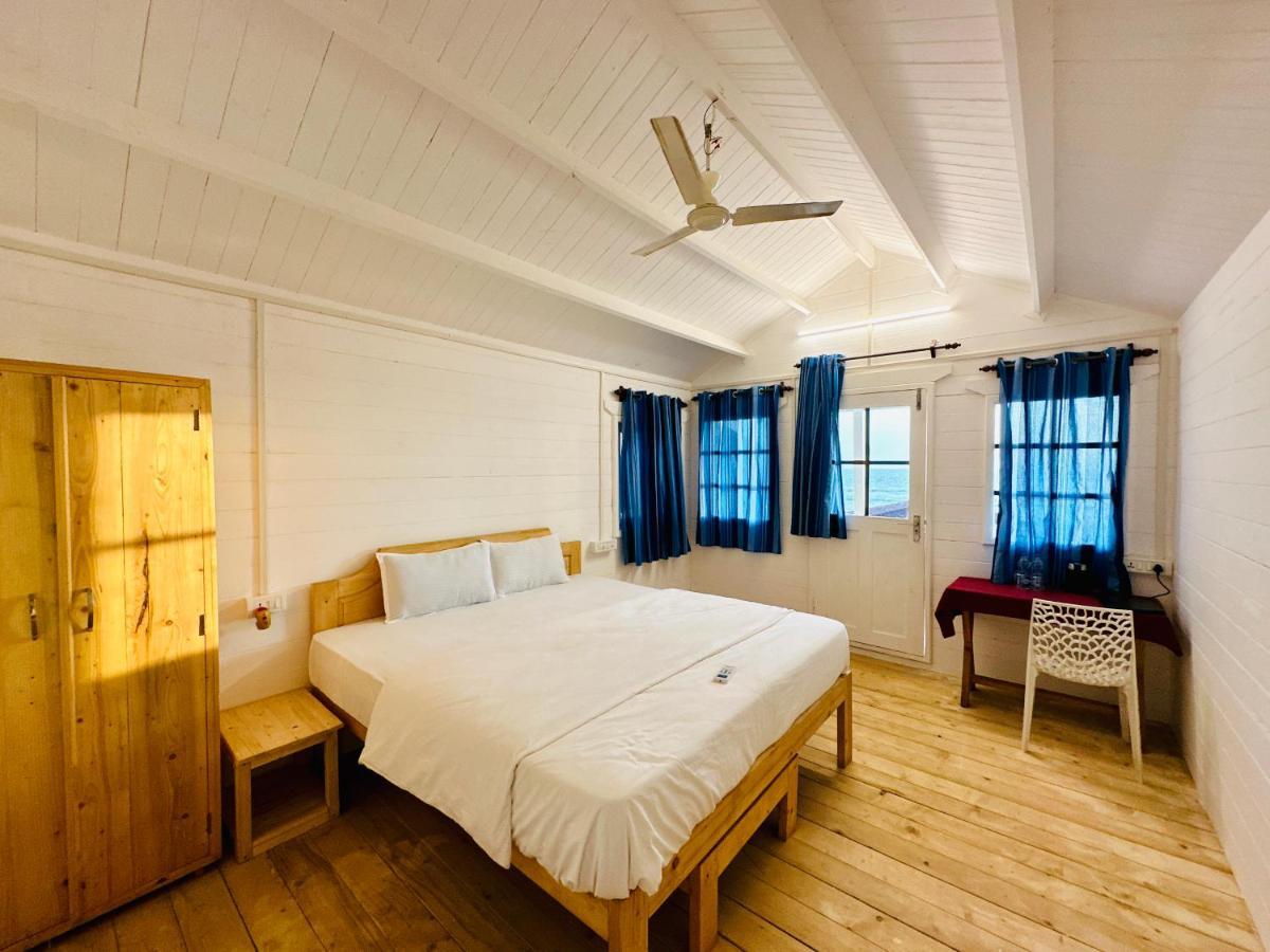 Cocos Beach Resort Палолем Экстерьер фото
